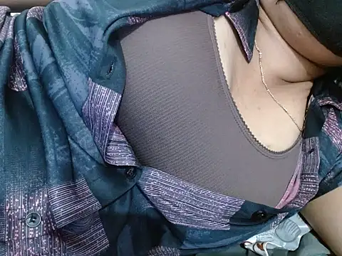 Vaani Singha online show from September 14, 5:39 am