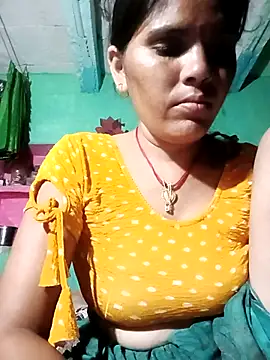 Snapshot of Sexy_queeny chatting on September 11, 3:12 pm Sexy queeny online show from September 11, 3:12 pm