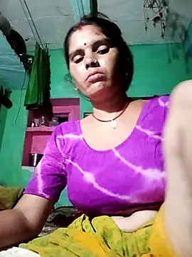 Snapshot of Sexy_queeny chatting on September 12, 3:56 pm Sexy queeny online show from September 12, 3:56 pm