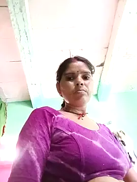 Snapshot of Sexy_queeny chatting on September 13, 4:34 am Sexy queeny online show from September 13, 4:34 am