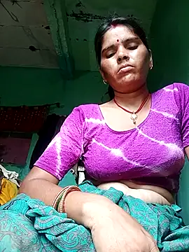 Snapshot of Sexy_queeny chatting on September 19, 11:22 am Sexy queeny online show from September 19, 11:22 am