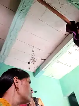 Snapshot of Sexy_queeny chatting on September 20, 8:04 am Sexy queeny online show from September 20, 8:04 am