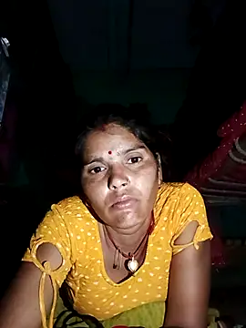 Snapshot of Sexy_queeny chatting on September 21, 4:52 pm Sexy queeny online show from September 21, 4:52 pm