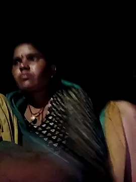 Snapshot of Sexy_queeny chatting on September 24, 1:36 pm Sexy queeny online show from September 24, 1:36 pm