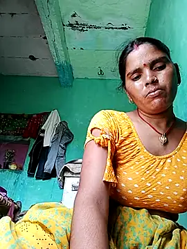 Snapshot of Sexy_queeny chatting on September 27, 8:41 am Sexy queeny online show from September 27, 8:41 am