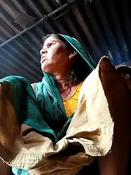 Snapshot of Sexy_queeny chatting on October 1, 3:34 am Sexy queeny online show from October 1, 3:34 am