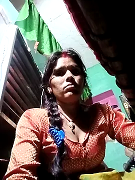 Snapshot of Sexy_queeny chatting on October 1, 3:40 pm Sexy queeny online show from October 1, 3:40 pm