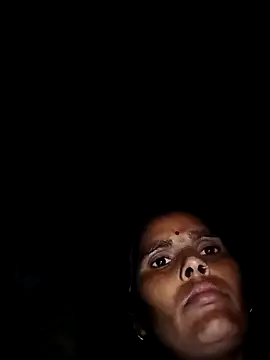 Snapshot of Sexy_queeny chatting on October 12, 12:59 pm Sexy queeny online show from October 12, 12:59 pm