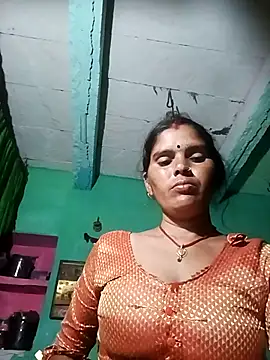 Snapshot of Sexy_queeny chatting on October 22, 2:17 pm Sexy queeny online show from October 22, 2:17 pm