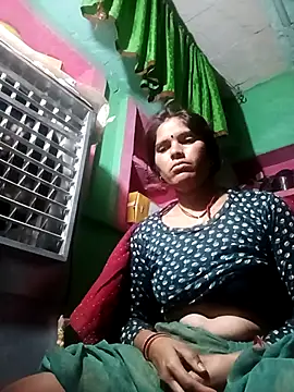 Snapshot of Sexy_queeny chatting on October 28, 11:18 pm Sexy queeny online show from October 28, 11:18 pm