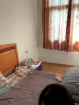 xiiuuff18 online show from December 19, 2:40 am