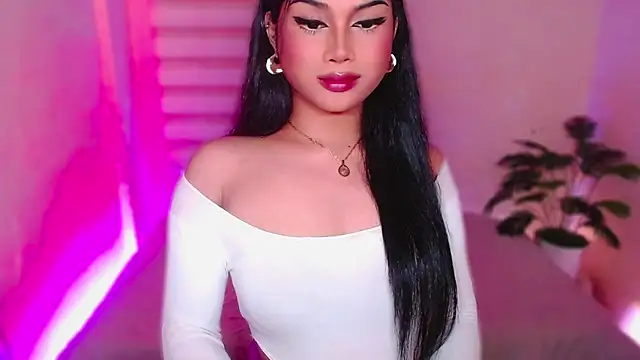Snapshot of MissRumi_Hunter chatting on May 18, 8:58 pm MissRumi Hunter online show from May 18, 8:58 pm