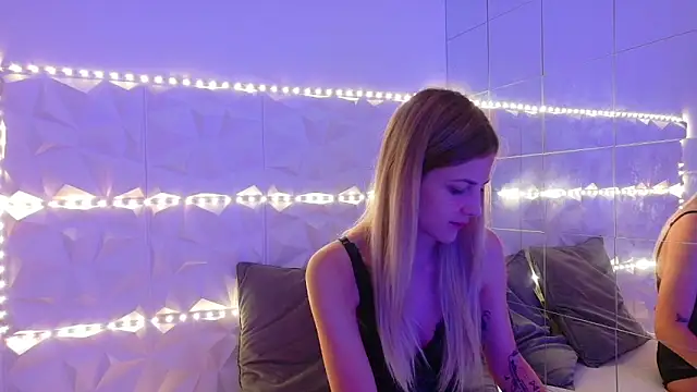 Snapshot of Aishha_ chatting on September 9, 5:18 am Aishha online show from September 9, 5:18 am