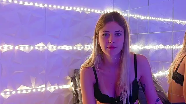 Snapshot of Aishha_ chatting on September 17, 5:20 am Aishha online show from September 17, 5:20 am