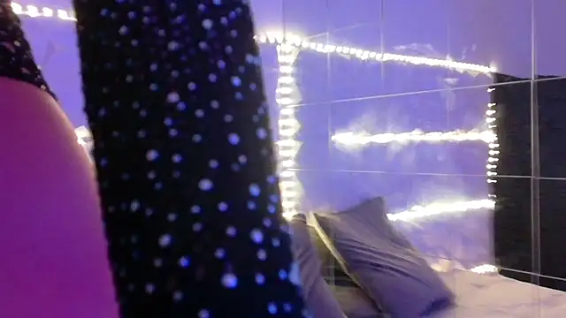 Snapshot of Aishha_ chatting on October 13, 5:07 am Aishha online show from October 13, 5:07 am