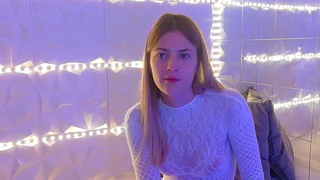 Snapshot of Aishha_ chatting on November 13, 6:01 am Aishha online show from November 13, 6:01 am