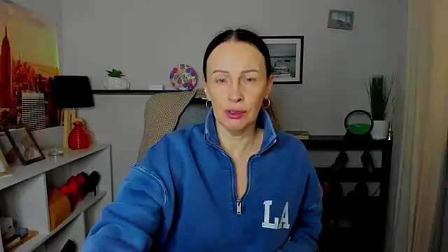 Velvet Jasmine online show from November 15, 7:38 am