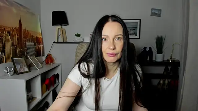 Velvet Jasmine online show from February 13, 6:20 am