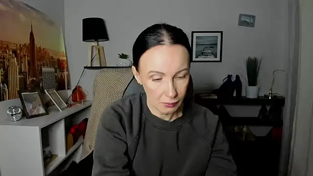 Velvet Jasmine online show from February 17, 6:21 am