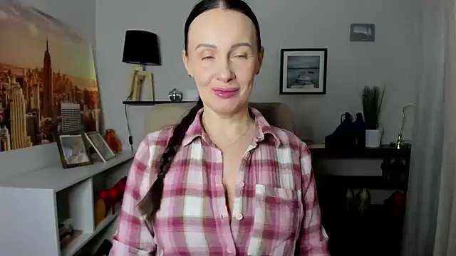 Velvet Jasmine online show from March 5, 6:31 am