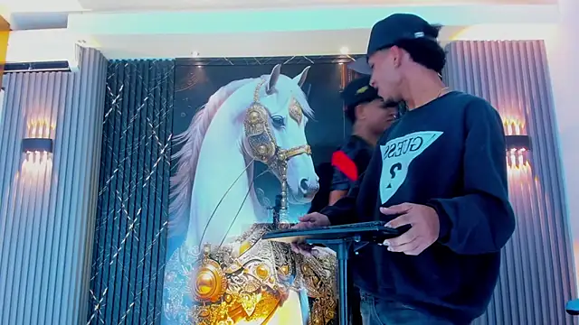 Extreme boys2 online show from November 7, 4:23 am