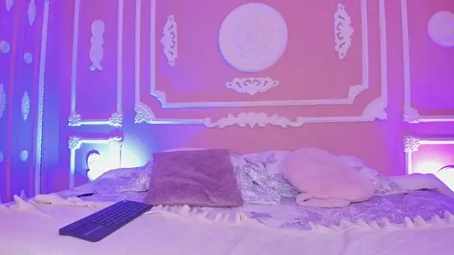 aitana johns online show from October 1, 12:11 pm