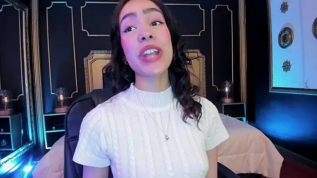 aitana johns online show from November 24, 12:16 pm