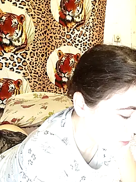 Snapshot of ToryTayler chatting on October 25, 10:12 am ToryTayler online show from October 25, 10:12 am