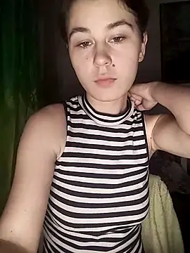 Snapshot of ToryTayler chatting on December 5, 4:54 am ToryTayler online show from December 5, 4:54 am