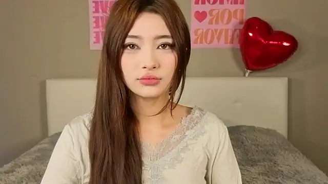 Snapshot of LaurelLeier chatting on February 19, 7:48 am LaurelLeier online show from February 19, 7:48 am