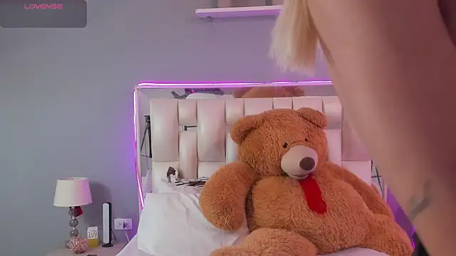 Darlyn tenderhot   online show from November 2, 9:28 pm