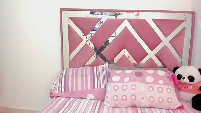 bellalumi online show from April 9, 11:04 am