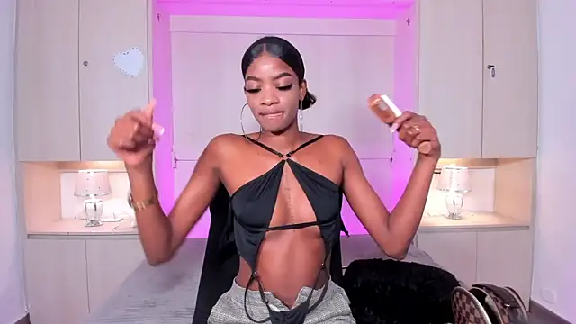 Snapshot of Stefannyevans_ chatting on May 13, 1:19 pm Stefannyevans online show from May 13, 1:19 pm