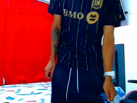 Snapshot of cristian_tayron1 chatting on July 28, 5:34 pm cristian tayron1 online show from July 28, 5:34 pm