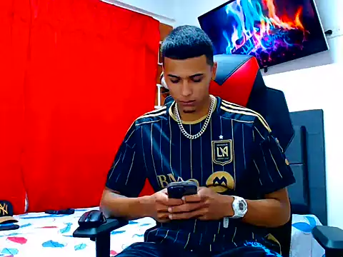 Snapshot of cristian_tayron1 chatting on July 28, 6:20 pm cristian tayron1 online show from July 28, 6:20 pm