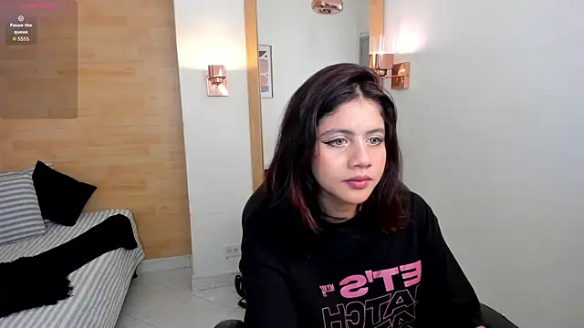 Julieth brown  online show from September 14, 12:26 pm