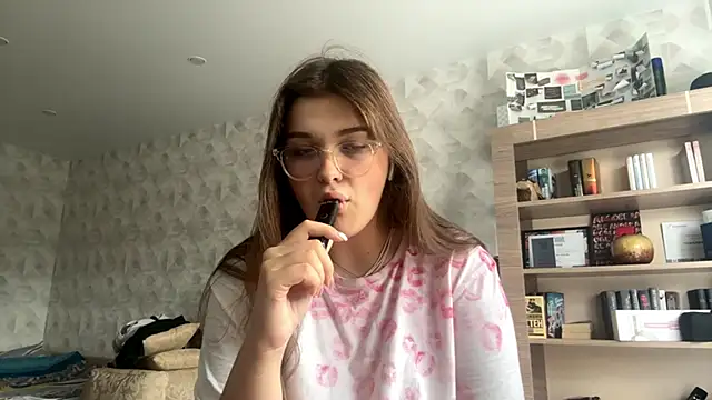 CarylWeatherholtz online show from September 18, 12:40 pm