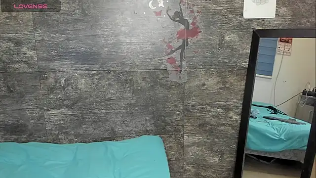 oriana olsen online show from April 21, 4:19 am