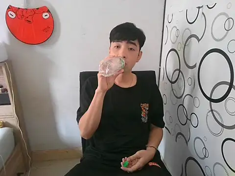 moaman190 online show from November 28, 7:44 am