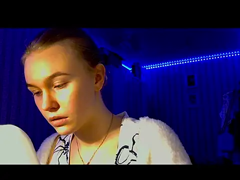 bellameow88 online show from December 15, 11:25 am