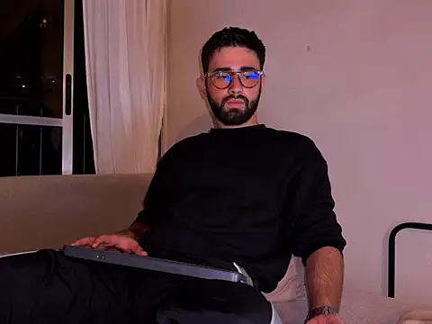 zack sullivan22 online show from March 10, 6:40 am