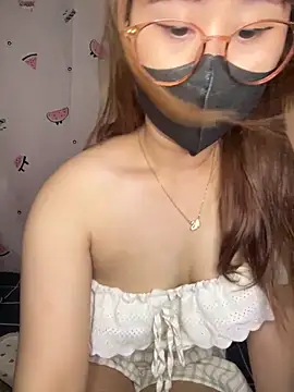 Snapshot of Chezzy18 chatting on November 17, 3:18 pm Chezzy18 online show from November 17, 3:18 pm