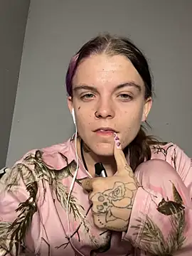 ittybittymeryssa online show from November 11, 8:25 am