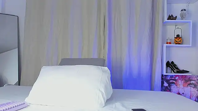 Selenafox 0 online show from November 5, 1:49 am