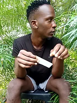 RAWFREAKYVERSE online show from April 3, 7:17 am