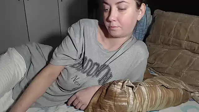 petite danielle online show from January 13, 5:18 pm