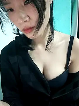 Snapshot of Ly-ny chatting on September 30, 8:41 am Ly-ny online show from September 30, 8:41 am