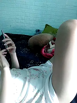 Snapshot of Ly-ny chatting on October 3, 6:54 am Ly-ny online show from October 3, 6:54 am