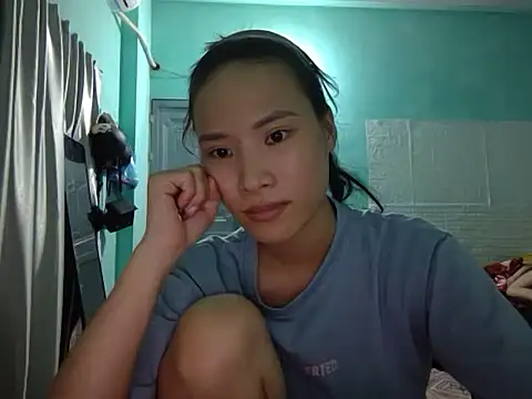 Snapshot of Ly-ny chatting on October 18, 7:25 pm Ly-ny online show from October 18, 7:25 pm