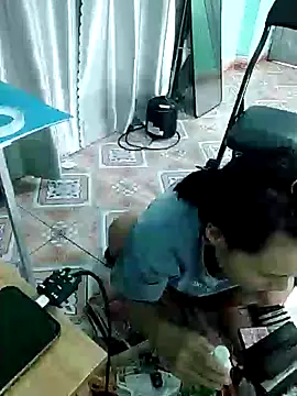 Snapshot of Ly-ny chatting on October 19, 7:31 am Ly-ny online show from October 19, 7:31 am